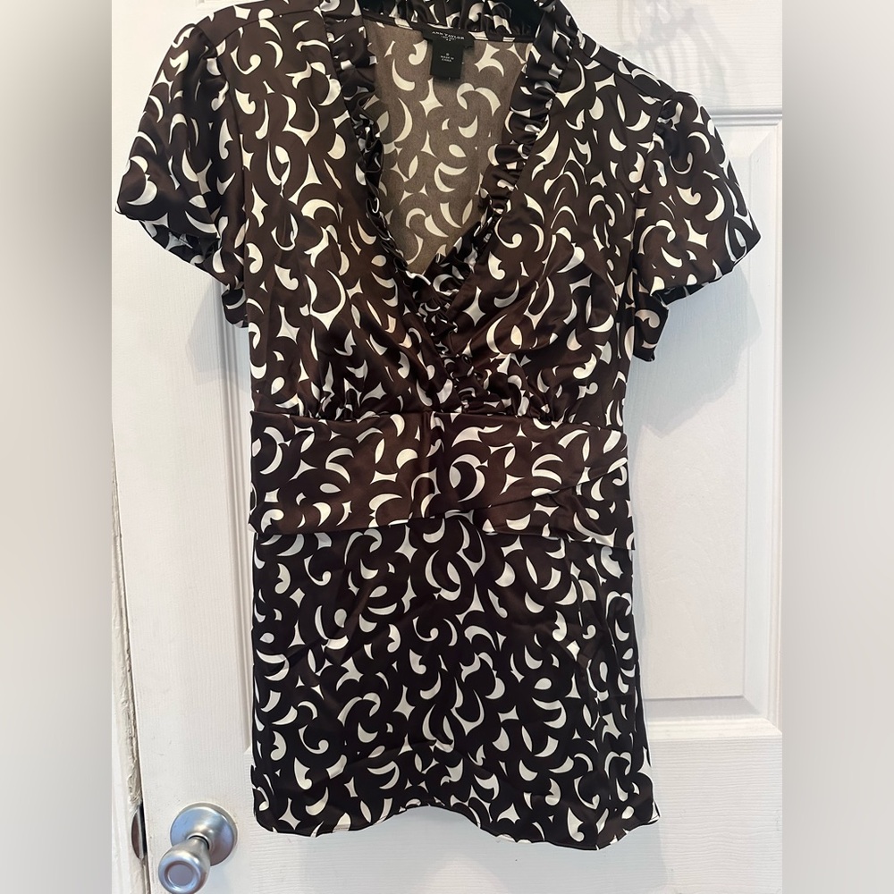 Ann Taylor Brown and White Patterned Blouse